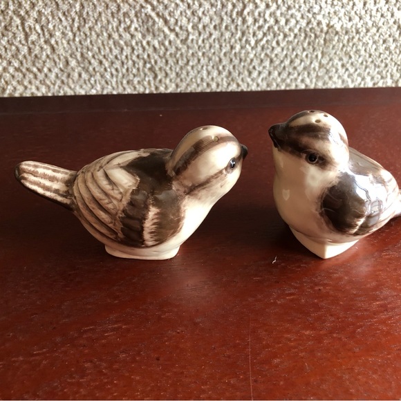 Pfaltzgraff Bird Salt and Pepper Shakers - Picture 4 of 5